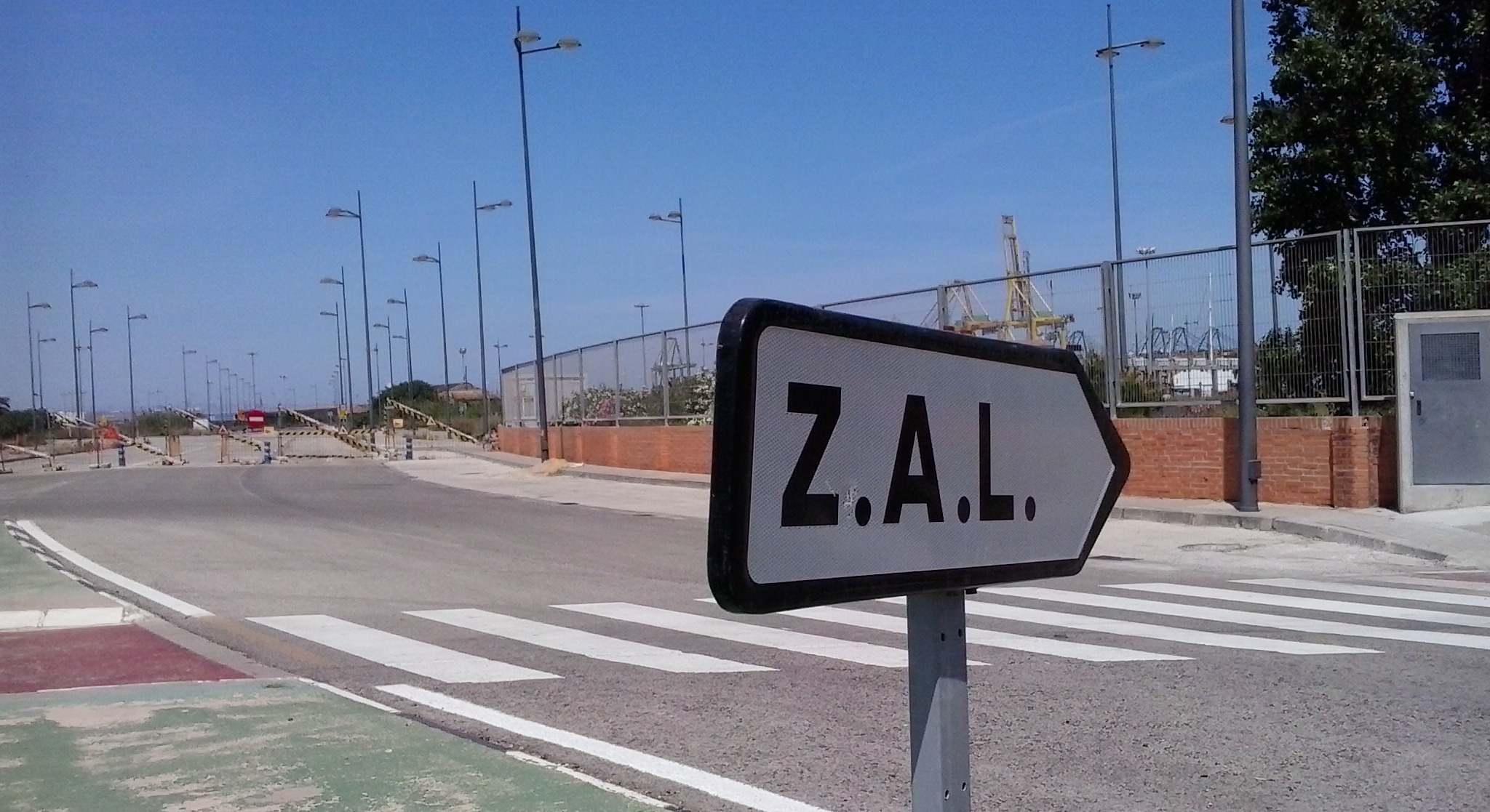 Imagen de 2015 de la ZAL de Valencia abandonada.